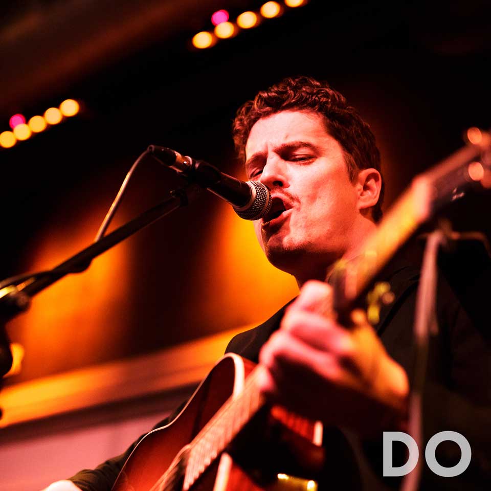 Utrecht live Geen donderdagavond is hetzelfde tijdens Hofman Live. Verschillende bands spelen het dak eraf gevolgd door een vinyl DJ van Utrechtse bodem om jouw muziekavondje af te sluiten. Nieuwsgierig naar het programma van deze maand?